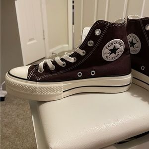 Brown converse platforms